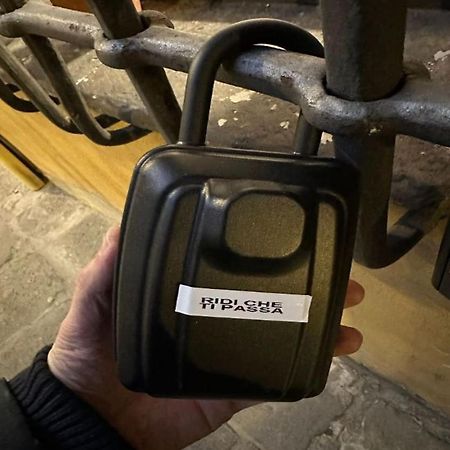 Ridi Che Ti Passa In Vico Lavagna Διαμέρισμα Γένοβα Εξωτερικό φωτογραφία