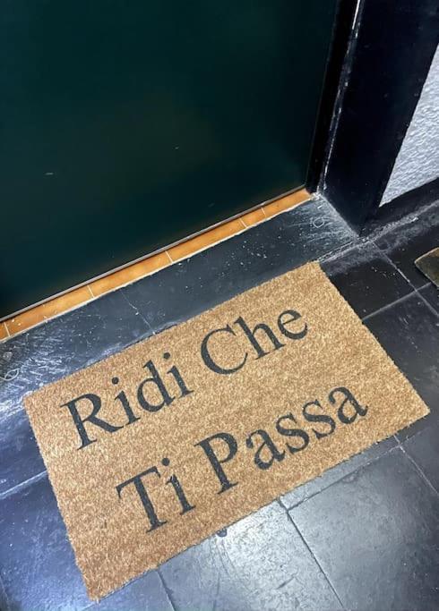 Ridi Che Ti Passa In Vico Lavagna Διαμέρισμα Γένοβα Εξωτερικό φωτογραφία